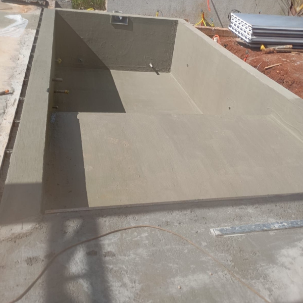 construcao-de-piscinas-da-perfuracao-ao-acabamento-em-barra-velha-so-construir-construtora.jpg